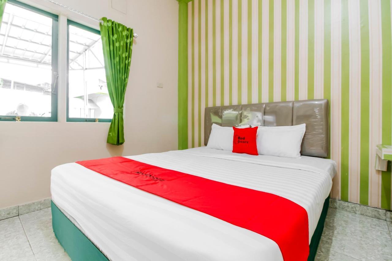 Oyo 2186 Esbe Hotel Syariah Tanjung Pandan Luaran gambar