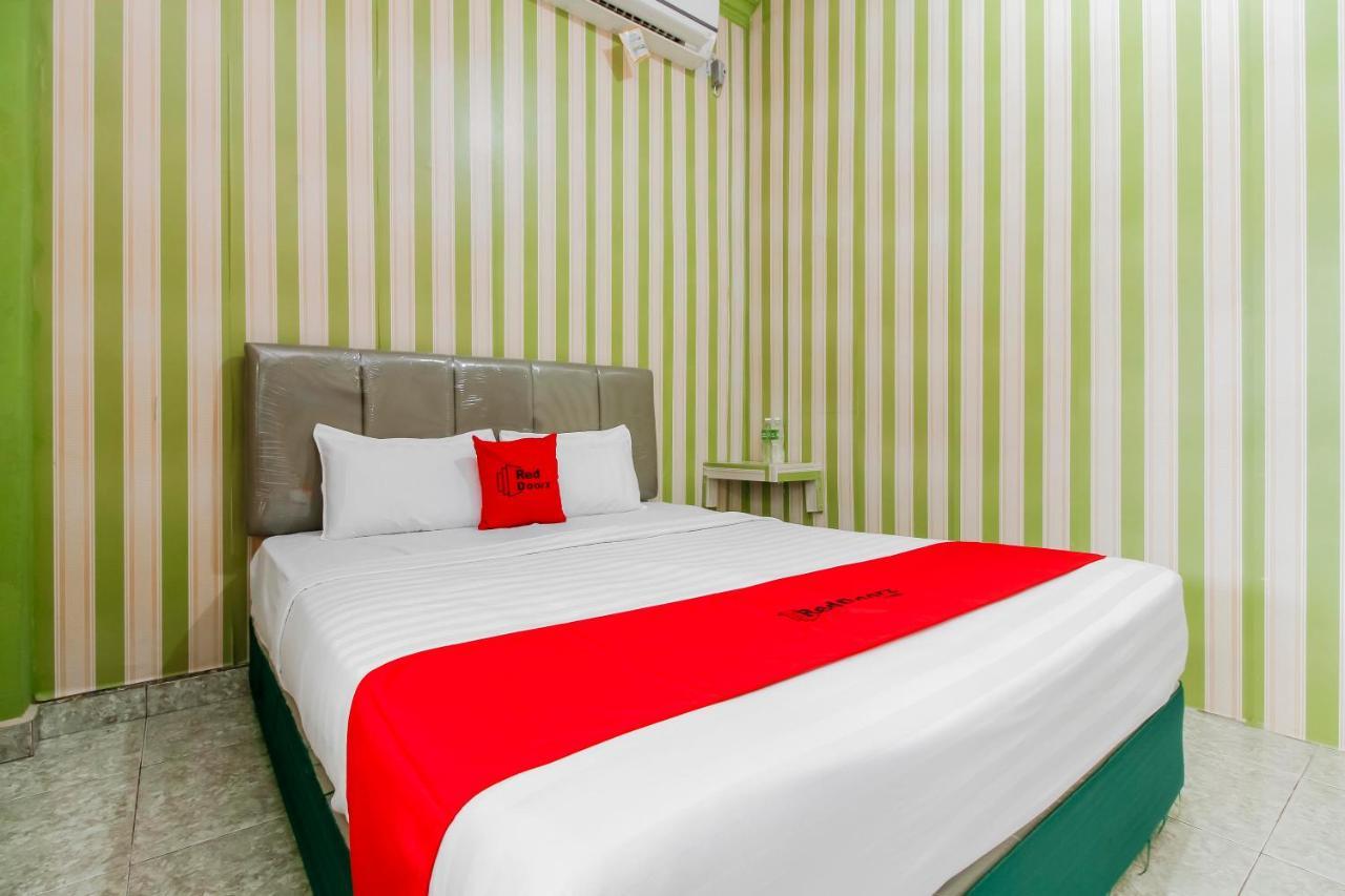 Oyo 2186 Esbe Hotel Syariah Tanjung Pandan Luaran gambar