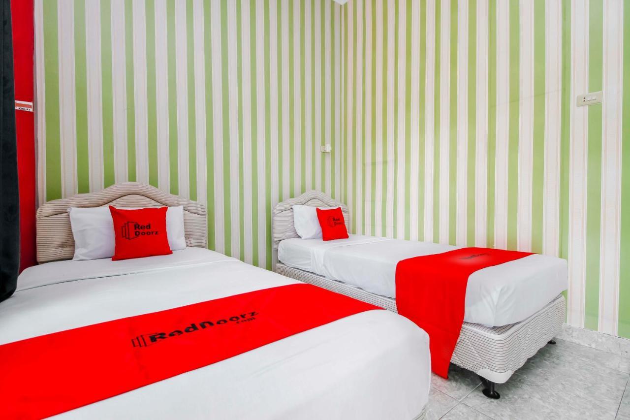 Oyo 2186 Esbe Hotel Syariah Tanjung Pandan Luaran gambar