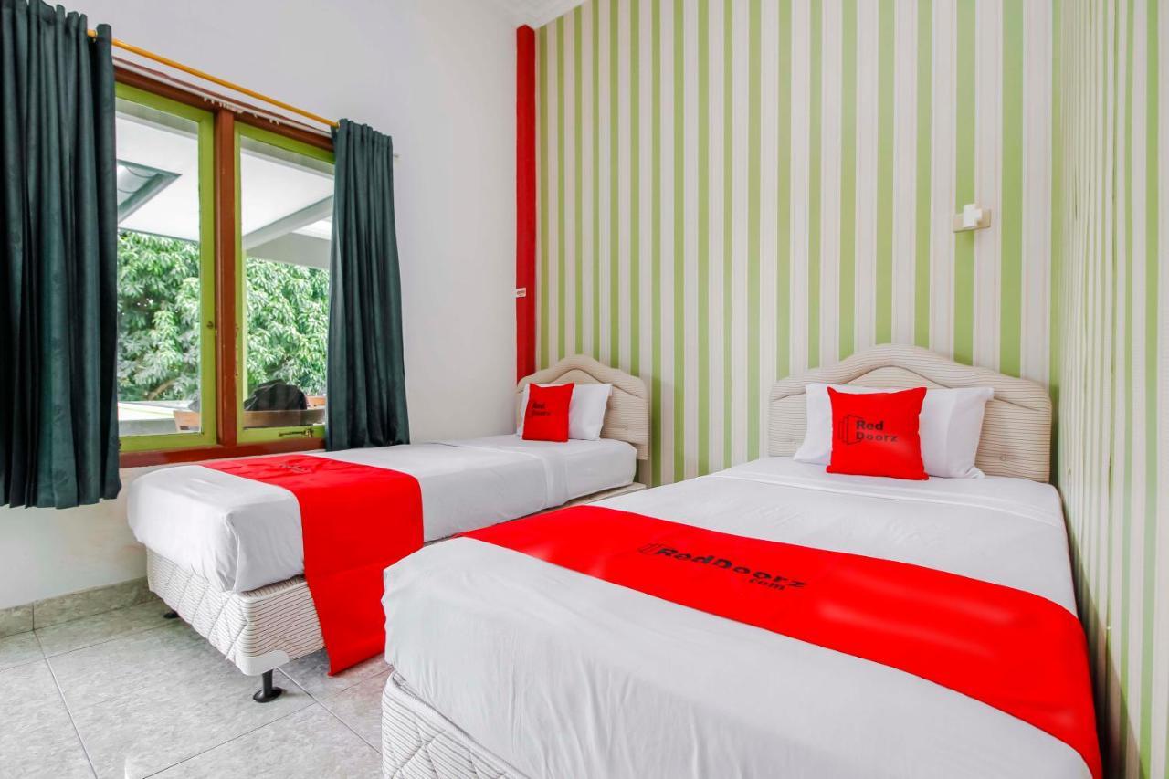 Oyo 2186 Esbe Hotel Syariah Tanjung Pandan Luaran gambar