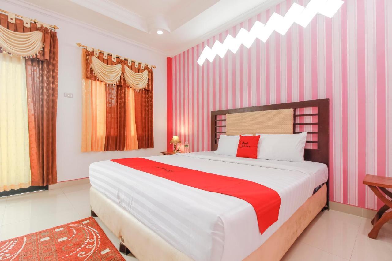 Oyo 2186 Esbe Hotel Syariah Tanjung Pandan Luaran gambar
