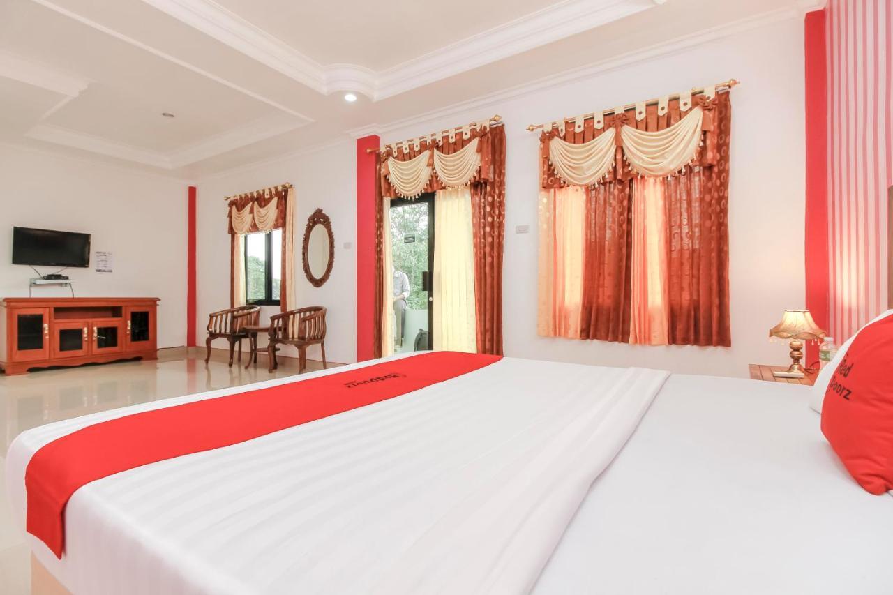 Oyo 2186 Esbe Hotel Syariah Tanjung Pandan Luaran gambar