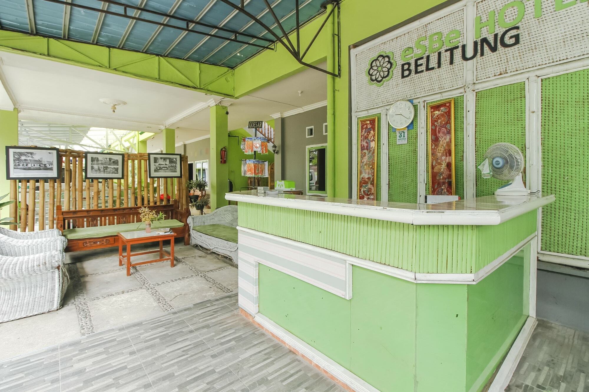 Oyo 2186 Esbe Hotel Syariah Tanjung Pandan Luaran gambar