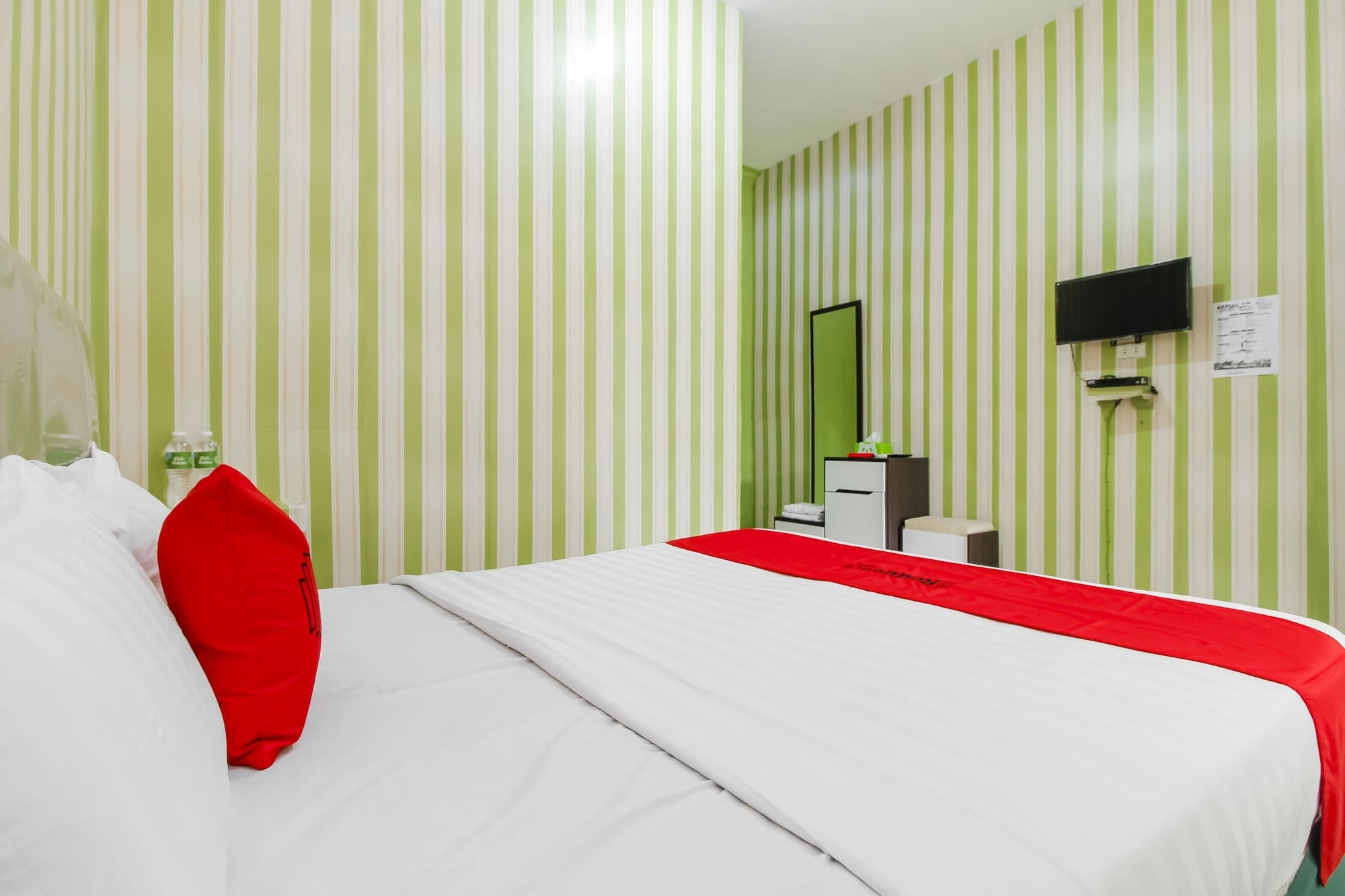 Oyo 2186 Esbe Hotel Syariah Tanjung Pandan Luaran gambar