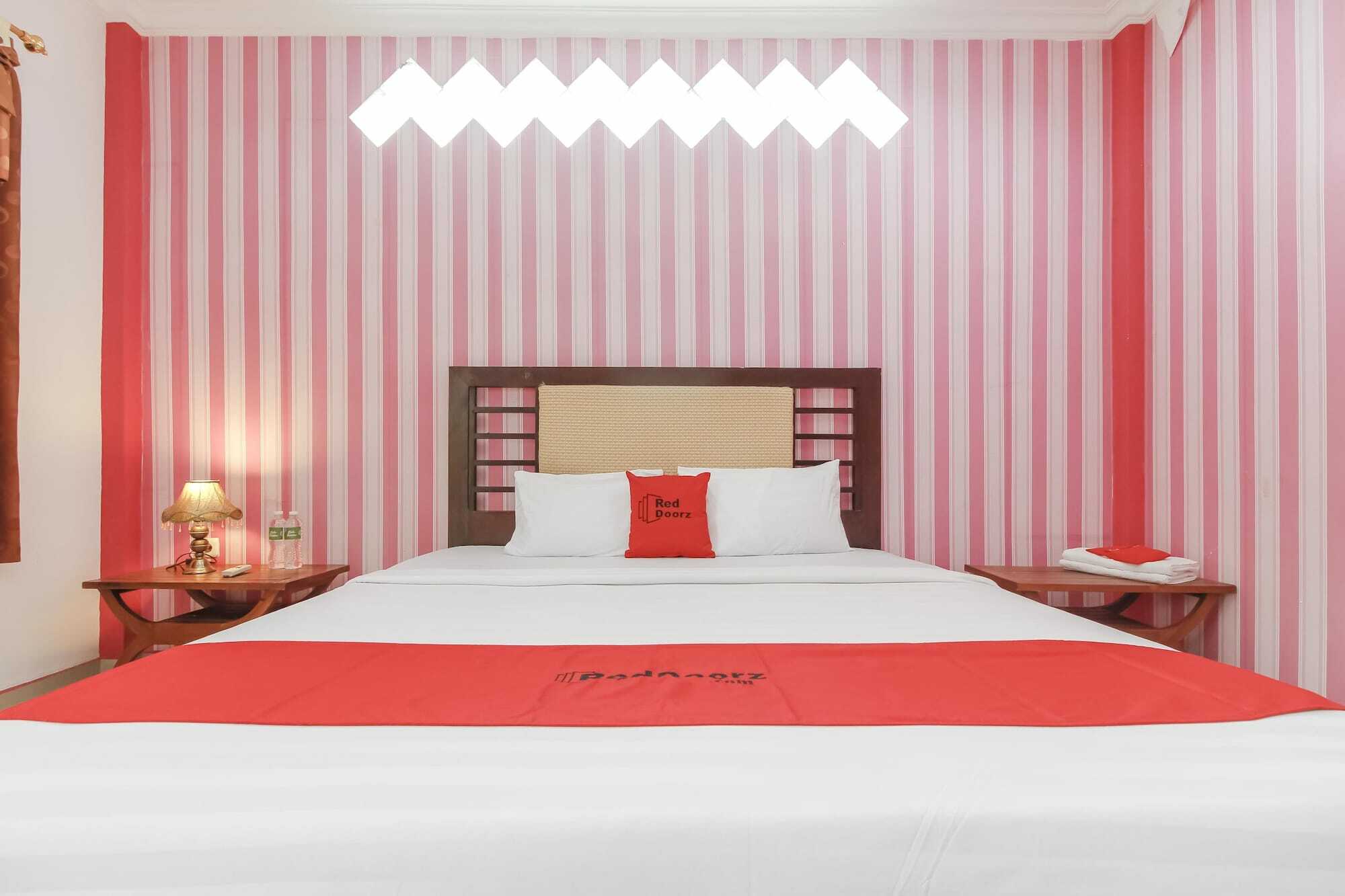 Oyo 2186 Esbe Hotel Syariah Tanjung Pandan Luaran gambar