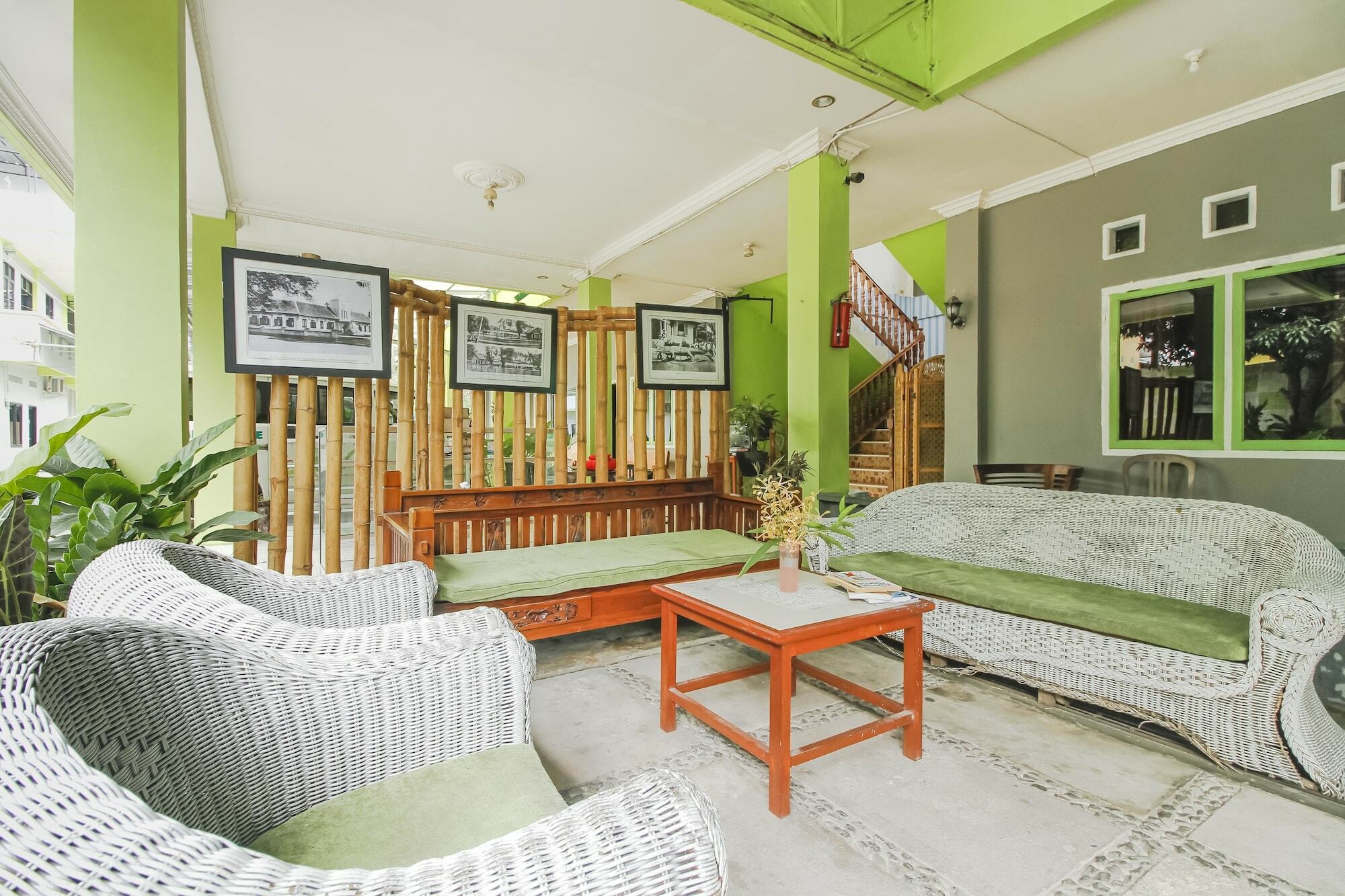 Oyo 2186 Esbe Hotel Syariah Tanjung Pandan Luaran gambar