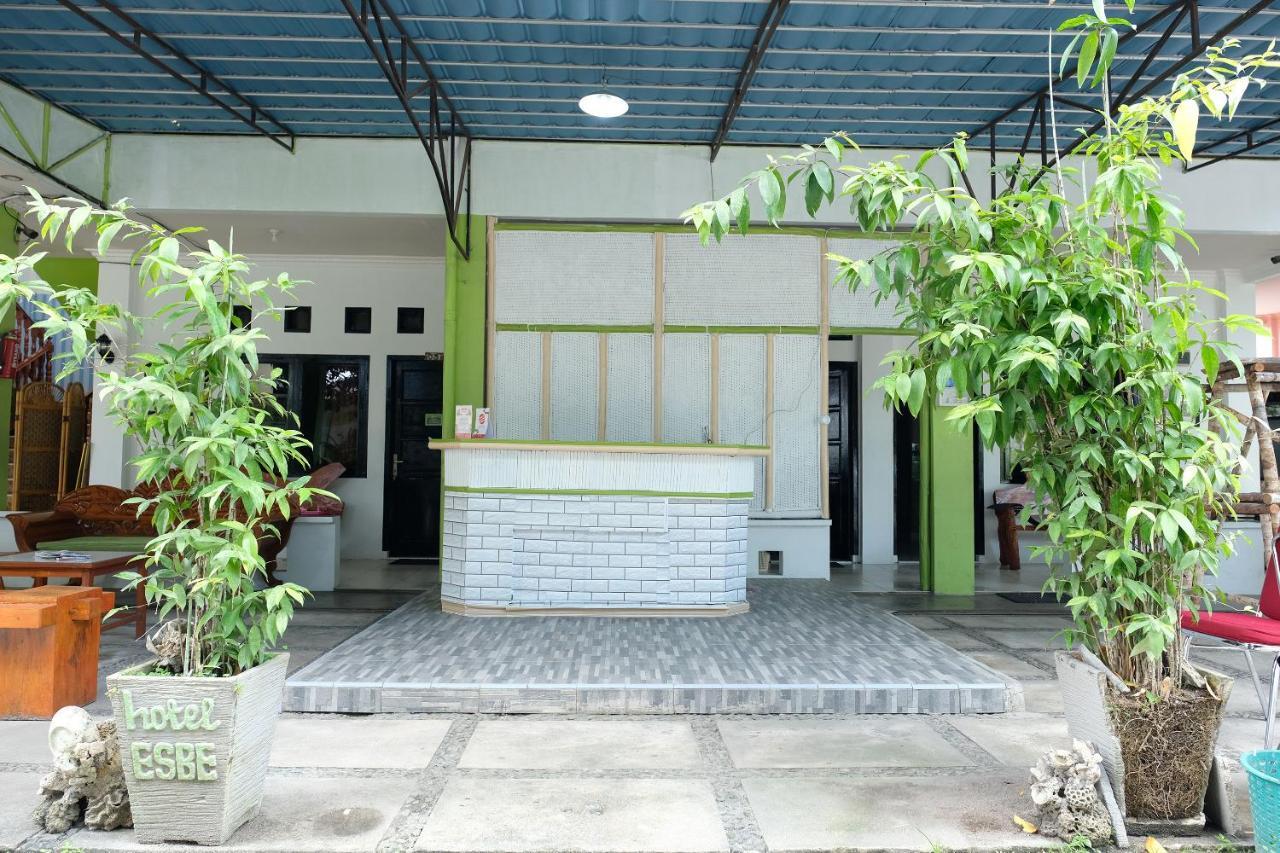 Oyo 2186 Esbe Hotel Syariah Tanjung Pandan Luaran gambar