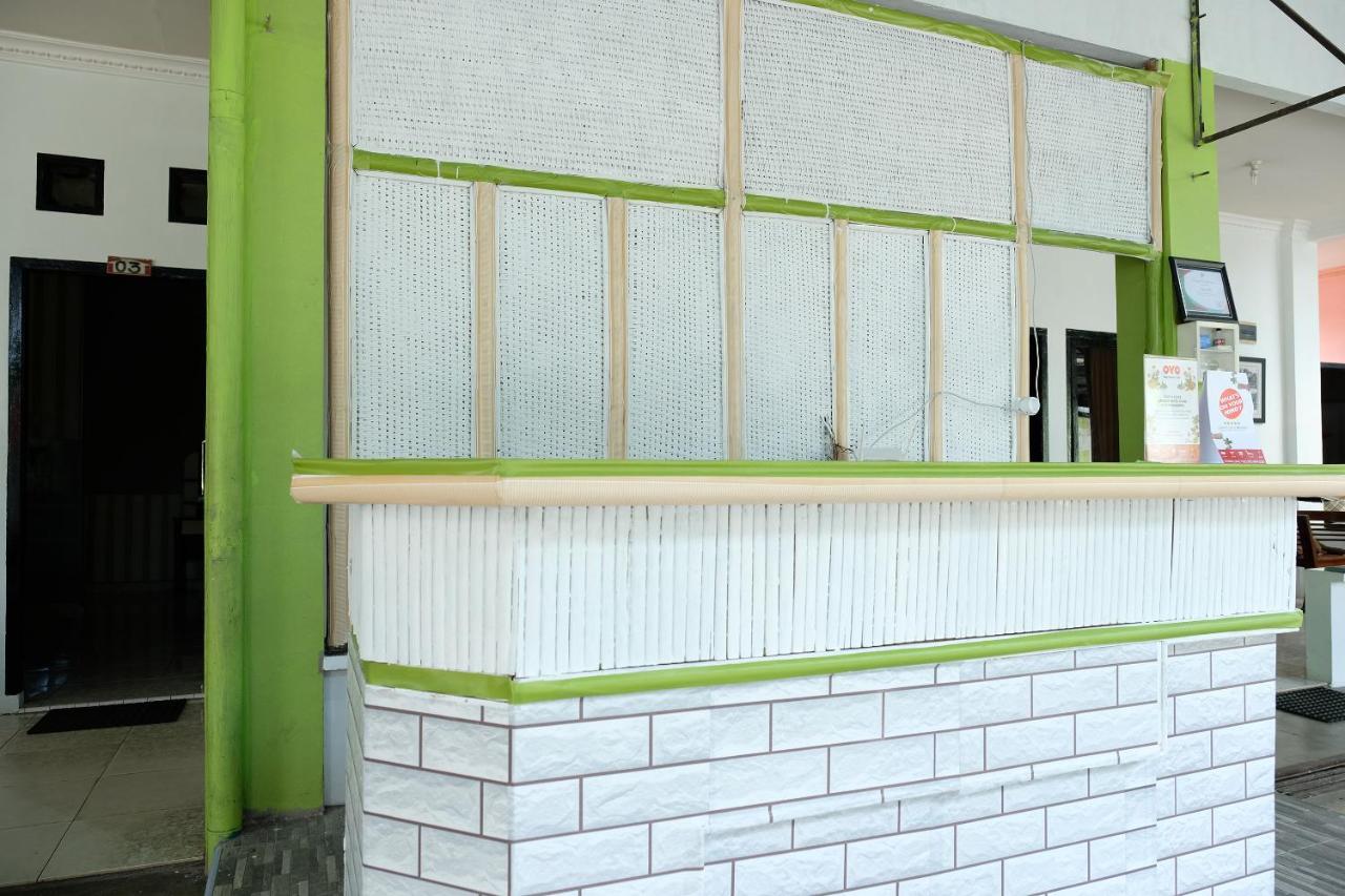 Oyo 2186 Esbe Hotel Syariah Tanjung Pandan Luaran gambar