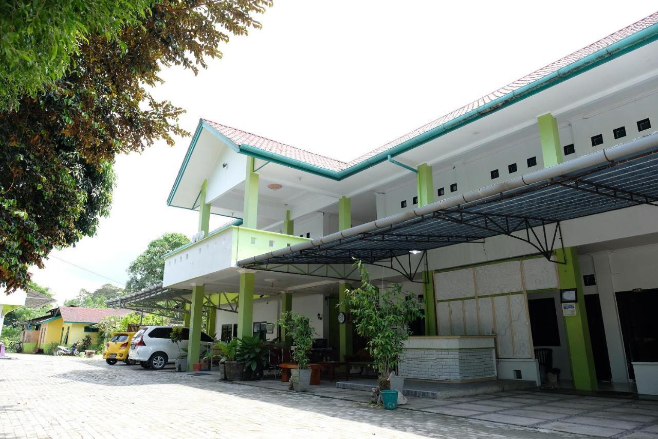 Oyo 2186 Esbe Hotel Syariah Tanjung Pandan Luaran gambar