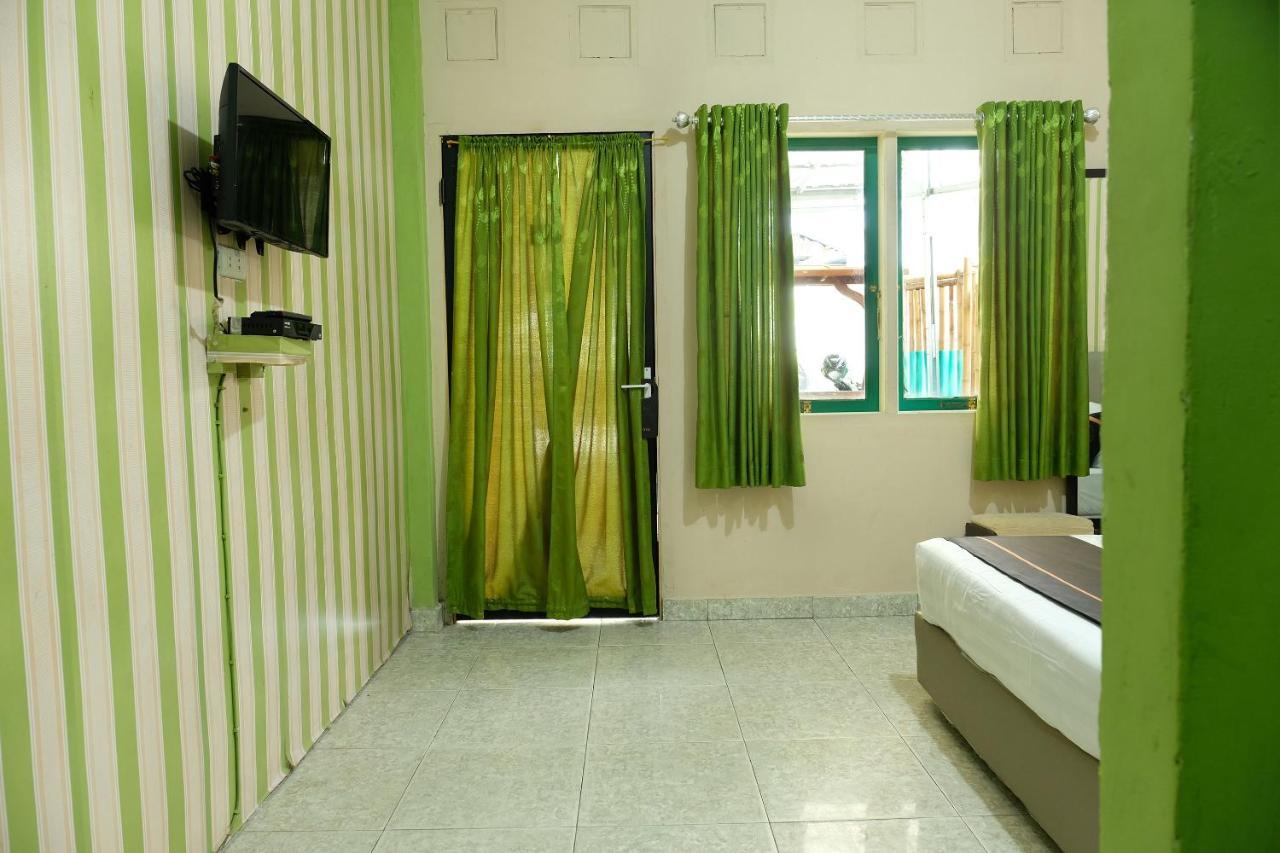Oyo 2186 Esbe Hotel Syariah Tanjung Pandan Luaran gambar