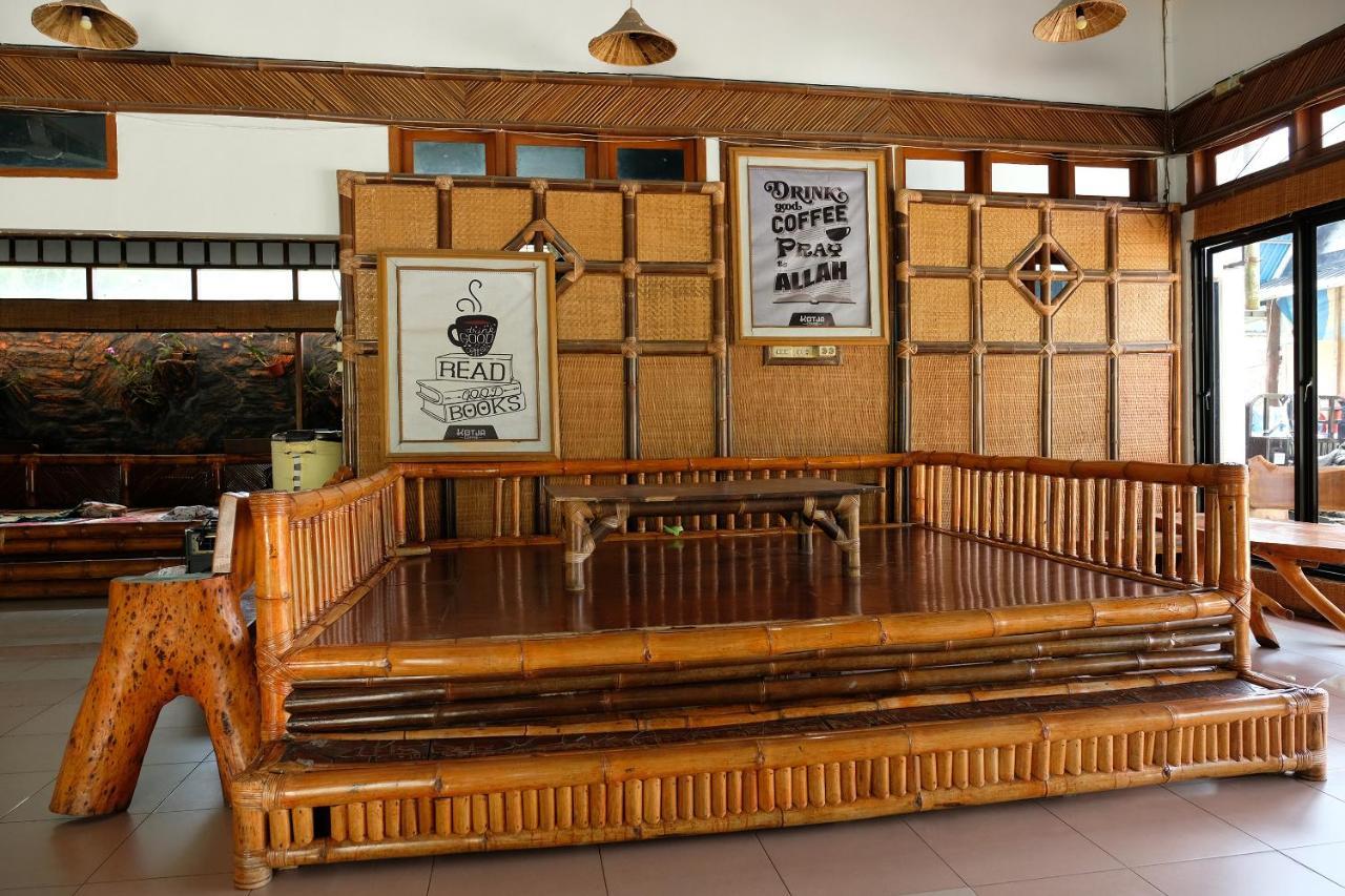 Oyo 2186 Esbe Hotel Syariah Tanjung Pandan Luaran gambar